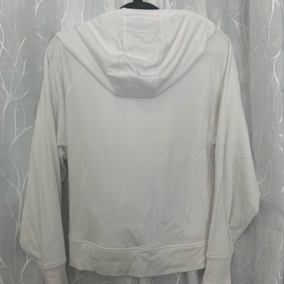 SOLD - FABLETICS - Cosmic Twist Cropped Sweatshirt - Picture 4 of 4